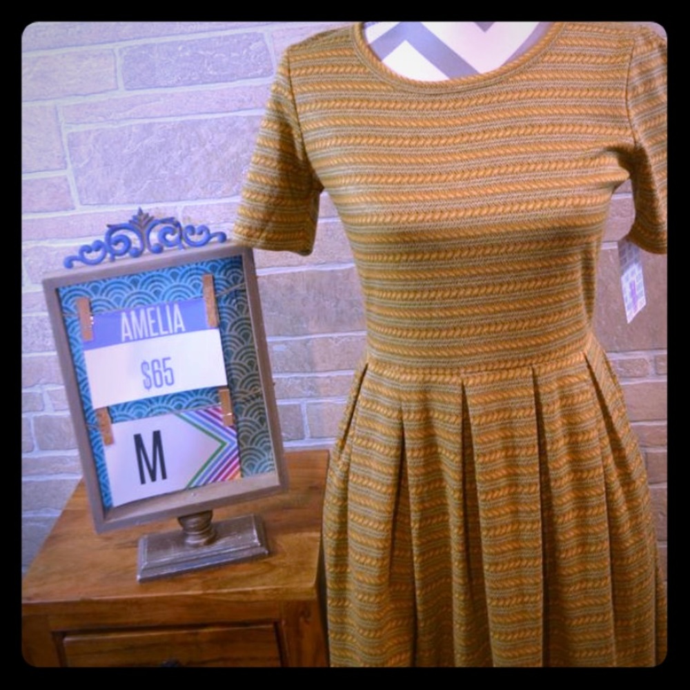 Lularoe Amelia pocket dress